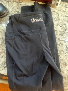 Fleelice Black Fleece-Lined Leggings